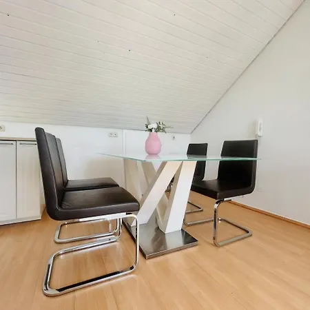 Appartamento Bright Attic In Frauenland Hubland Near Würzburg
