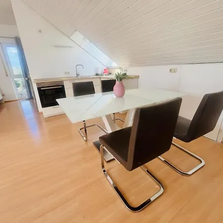 Bright Attic In Frauenland Hubland Near Appartamento *