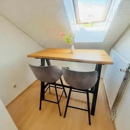 Bright Attic In Frauenland Hubland Near * Wurtzburgo