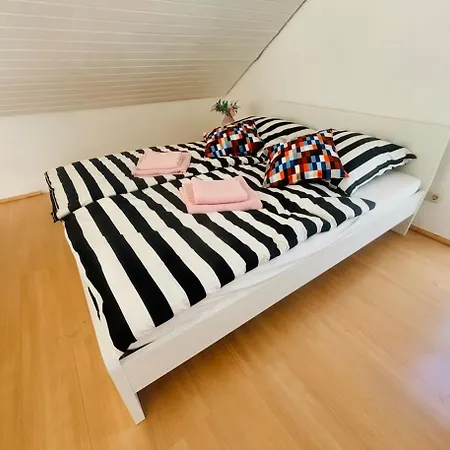 Bright Attic In Frauenland Hubland Near Apartamento *